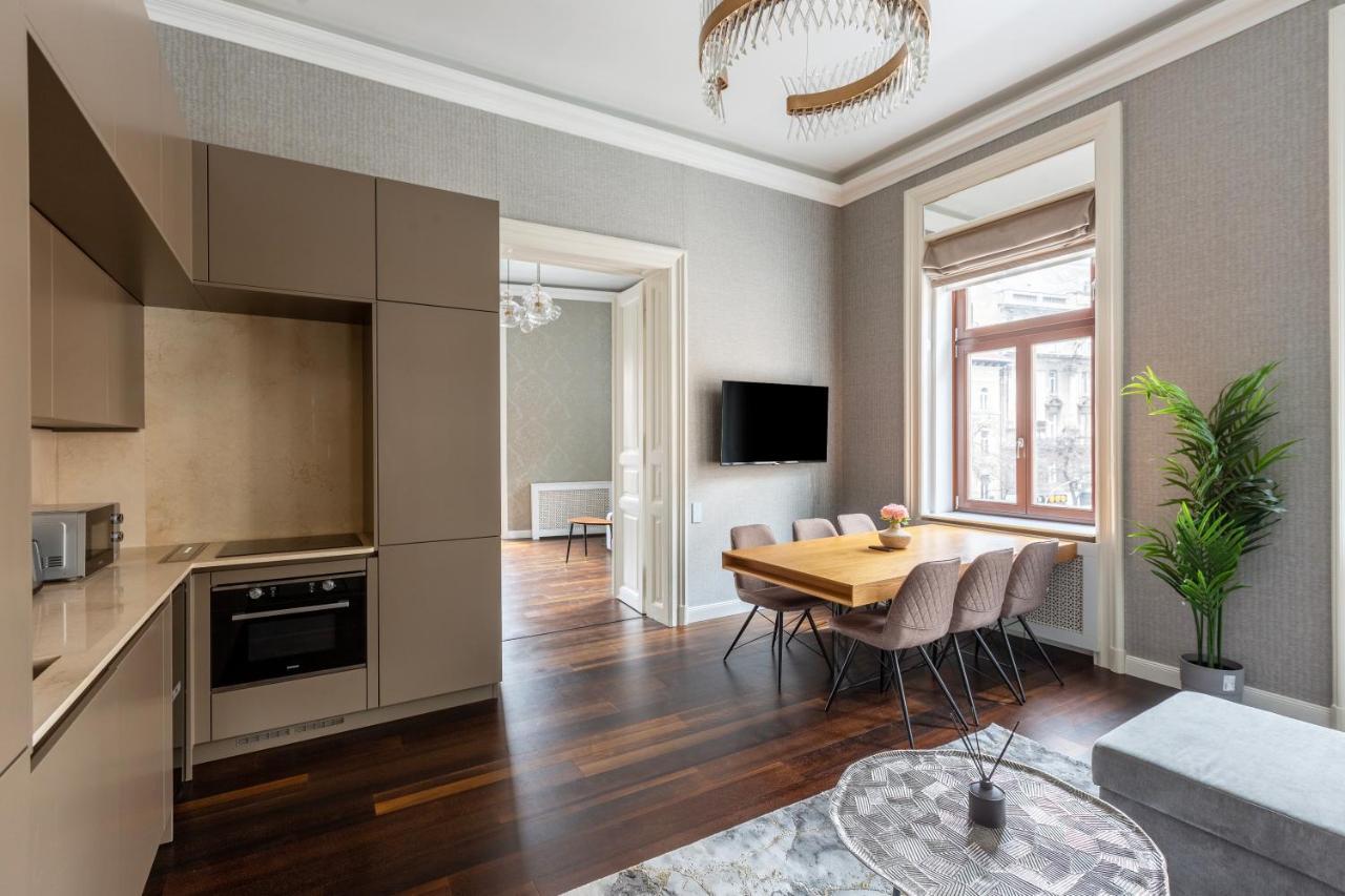 Luxury Apartment With Balcony Next To The New York Cafe Budapest Bagian luar foto