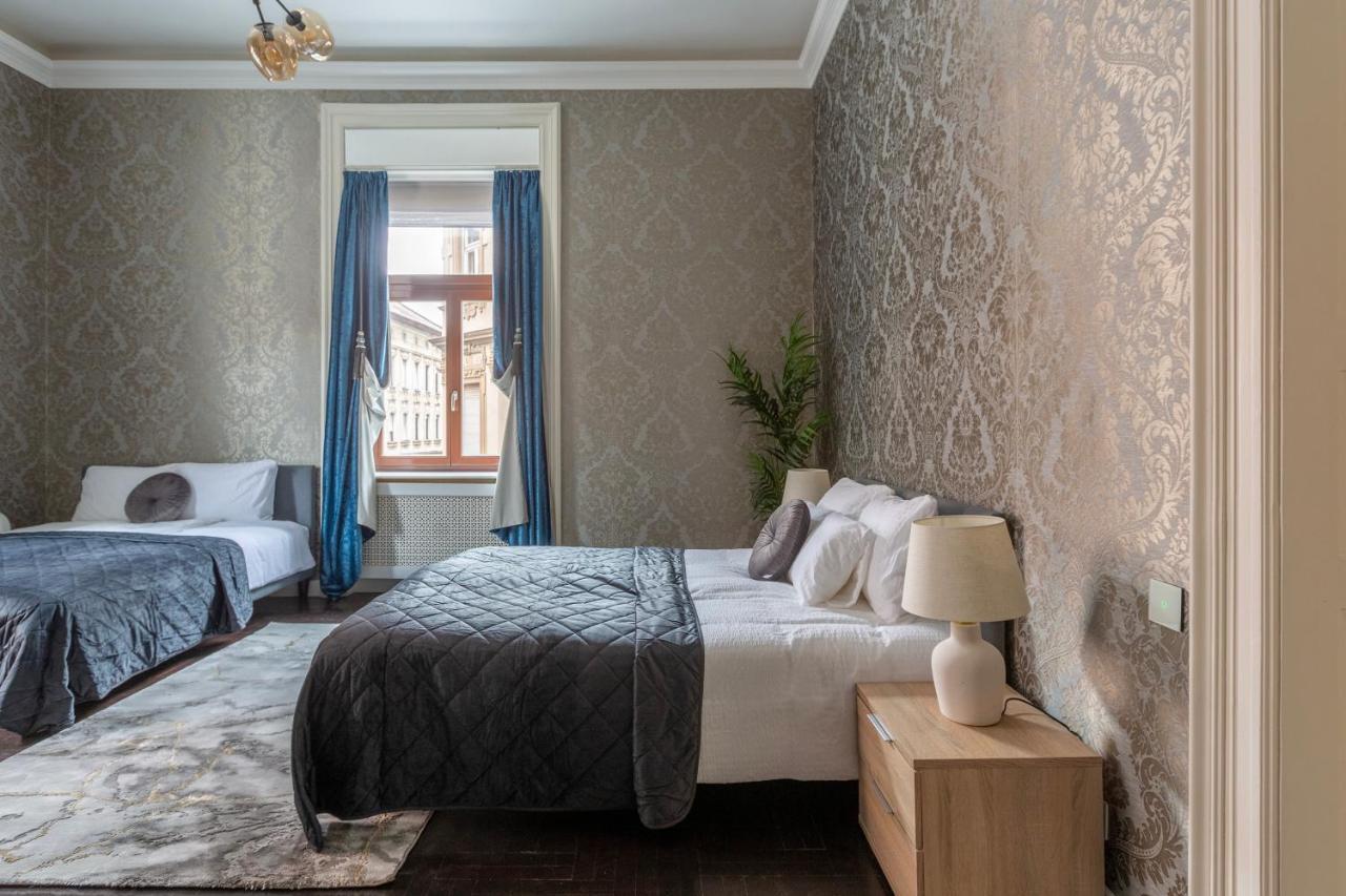 Luxury Apartment With Balcony Next To The New York Cafe Budapest Bagian luar foto