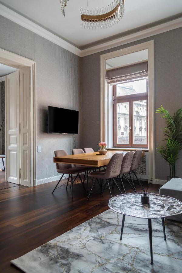 Luxury Apartment With Balcony Next To The New York Cafe Budapest Bagian luar foto