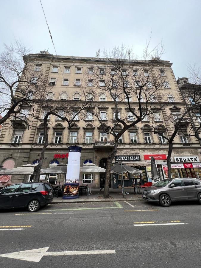 Luxury Apartment With Balcony Next To The New York Cafe Budapest Bagian luar foto